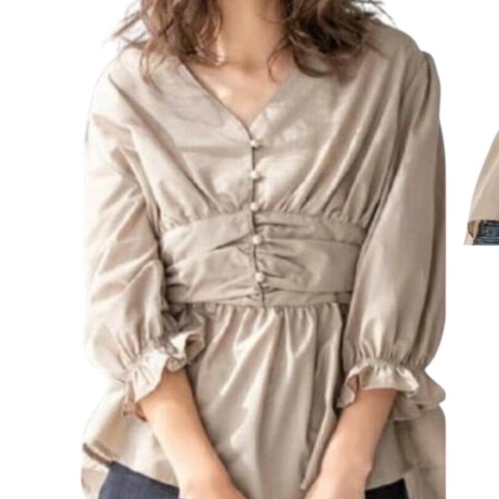 Fifth Japan Beige Blouse — Structured Waist Pleated Detail Size M / Fits USA 4–6